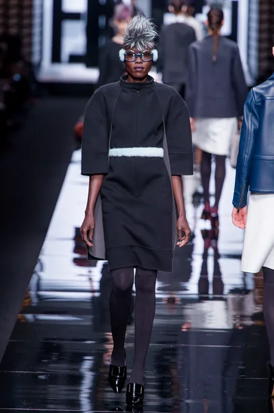 Look 30
